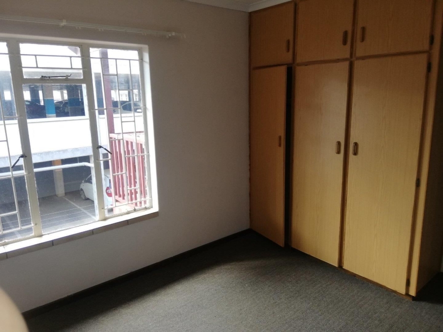 2 Bedroom Property for Sale in Kannoniers Park North West